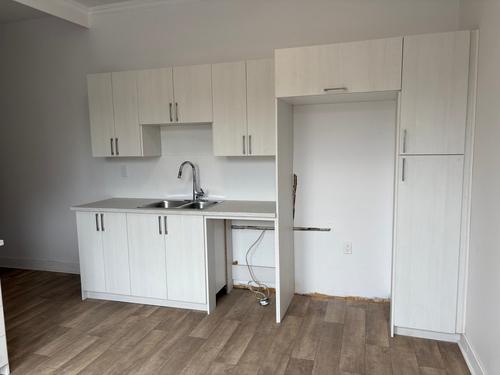 5 bedrooms apartment for rent in Montreal - Ville-Marie — photo 2