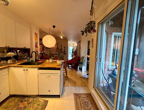 4 bedrooms apartment for rent in Montreal - Le Plateau-Mont-Royal — photo 2