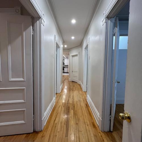 4 bedrooms apartment for rent in Montreal - Ville-Marie — photo 8