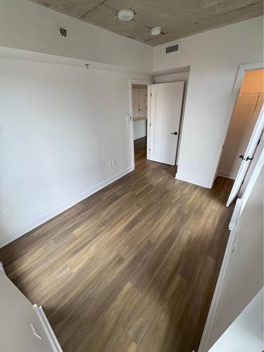 3 bedrooms apartment for rent in Laval — photo 15