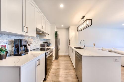 2 bedrooms apartment for rent in Laval — photo 4