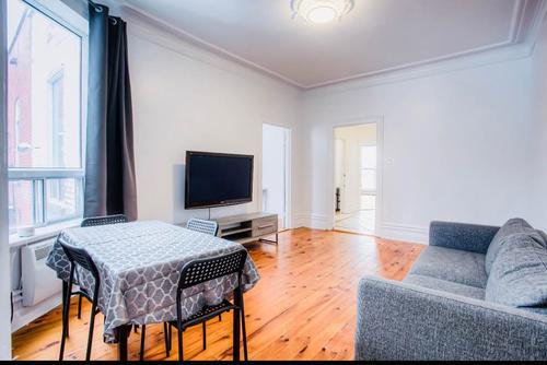 5 bedrooms apartment for rent in Montréal — photo 20