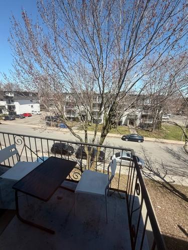 Appartement de 3 chambres à louer à Longueuil — photo 3
