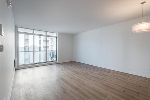 2 bedrooms apartment for rent in Laval — photo 7