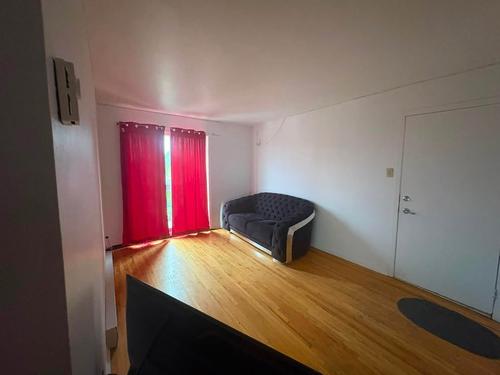 2 bedrooms apartment for rent in Laval — photo 13
