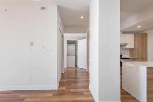 2 bedrooms apartment for rent in Laval — photo 2