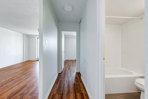 2 bedrooms apartment for rent in Montreal - Ville-Marie — photo 9