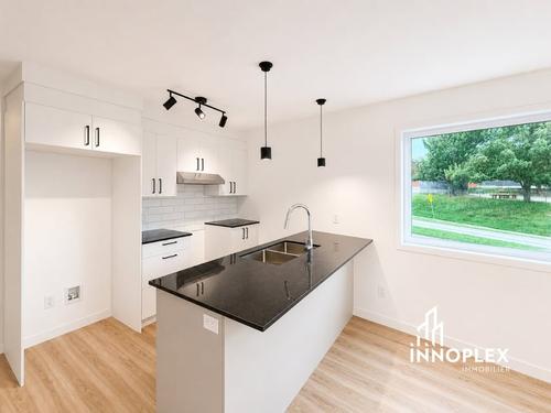 Appartement de 3 chambres à louer à Sherbrooke — photo 2