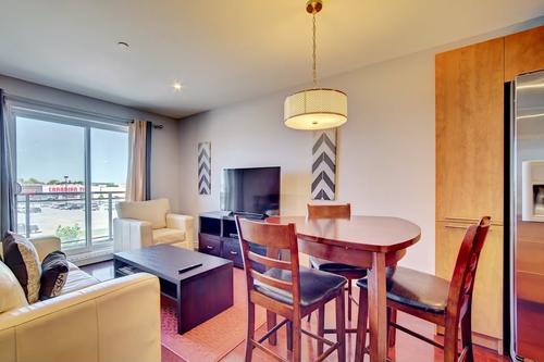 2 bedrooms apartment for rent in Laval — photo 8