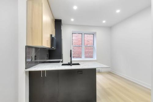 2 bedrooms apartment for rent in Montreal - Ville-Marie — photo 3
