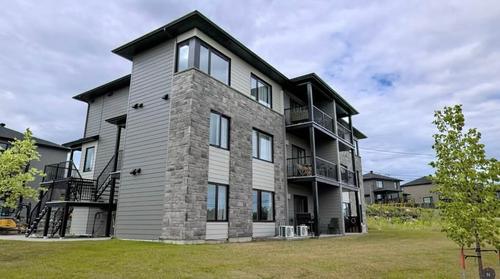 Appartement de 3 chambres à louer à Lévis — photo 2