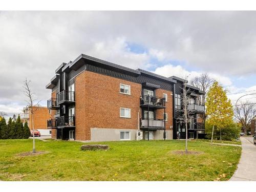 2 bedrooms apartment for rent in Laval — photo 9