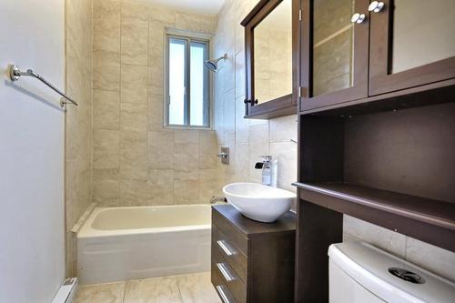 4 bedrooms apartment for rent in Montreal - Mercier–Hochelaga-Maisonneuve — photo 9