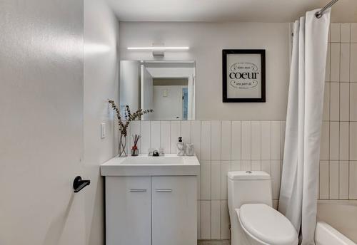 2 bedrooms apartment for rent in Laval — photo 8