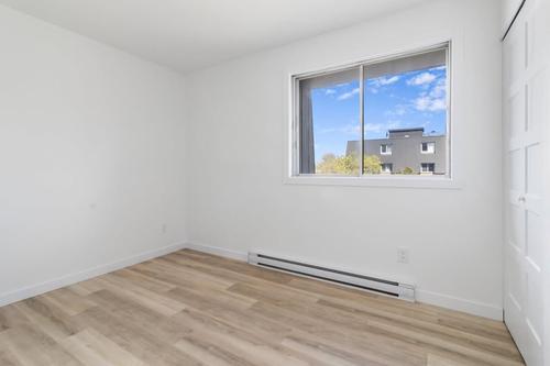 2 bedrooms apartment for rent in Laval — photo 15