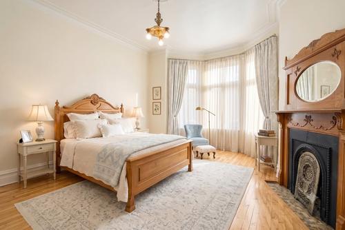 4 bedrooms apartment for rent in Montreal - Le Plateau-Mont-Royal — photo 4