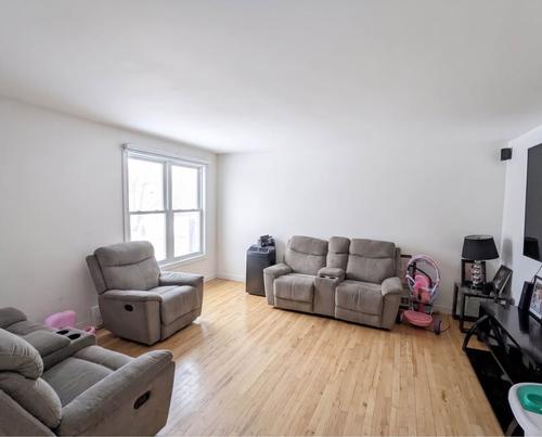 4 bedrooms apartment for rent in Laval — photo 4
