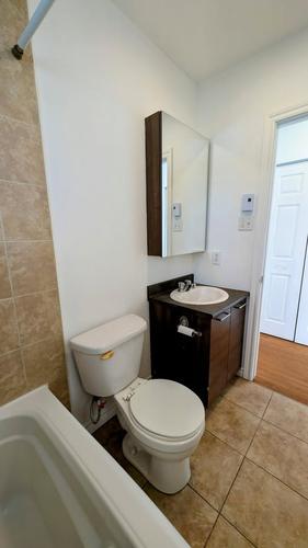 2 bedrooms apartment for rent in Sherbrooke — photo 18