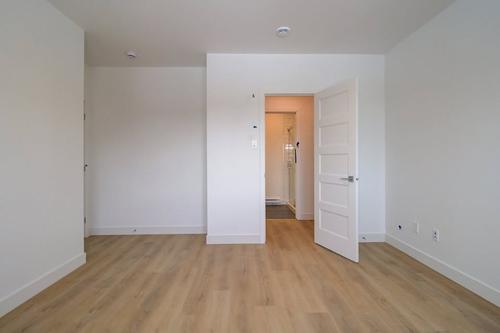 3 bedrooms apartment for rent in Sherbrooke — photo 17