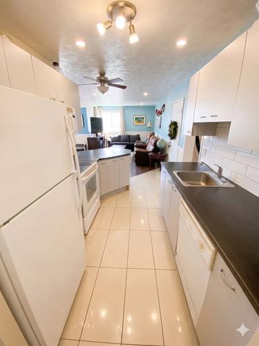 3 bedrooms apartment for rent in Sherbrooke — photo 3