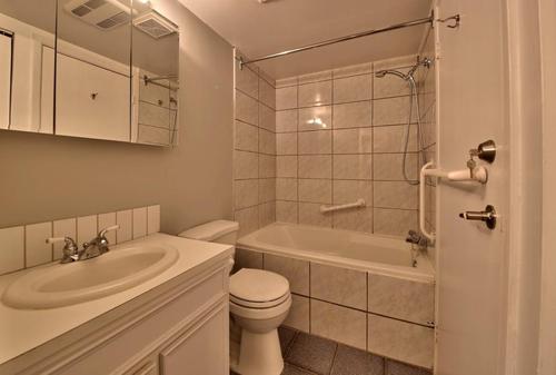 4 bedrooms apartment for rent in Laval — photo 6