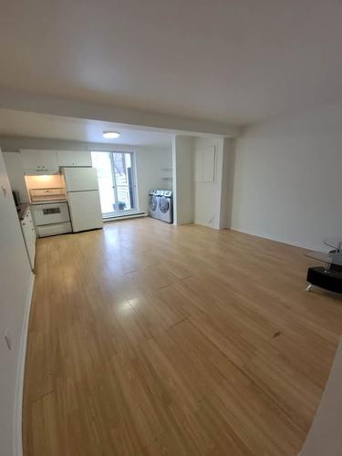 2 bedrooms apartment for rent in Montreal - Ville-Marie — photo 3