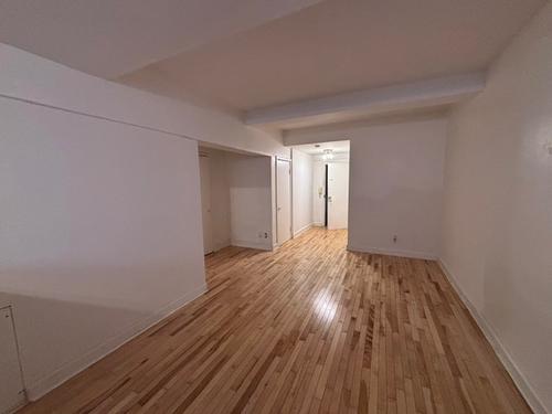 Studio for rent in Montreal - Côte-des-Neiges–Notre-Dame-de-Grâce — photo 11