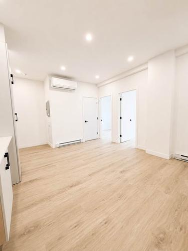 Appartement de 2 chambres à louer à Montreal - Ville-Marie — photo 4