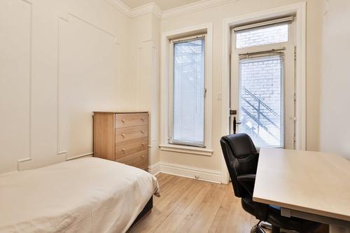 4 bedrooms apartment for rent in Montreal - Le Plateau-Mont-Royal — photo 6