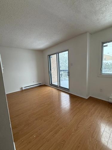 2 bedrooms apartment for rent in Laval — photo 11