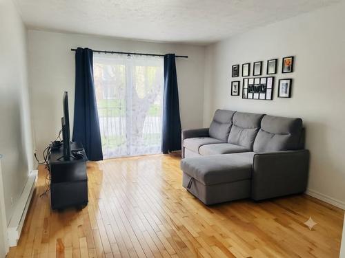 2 bedrooms apartment for rent in Sherbrooke — photo 2