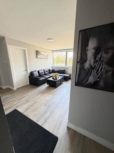 Appartement de 5 chambres à louer à Montreal - Côte-des-Neiges–Notre-Dame-de-Grâce — photo 2