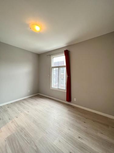 5 bedrooms apartment for rent in Montreal - Le Plateau-Mont-Royal — photo 12