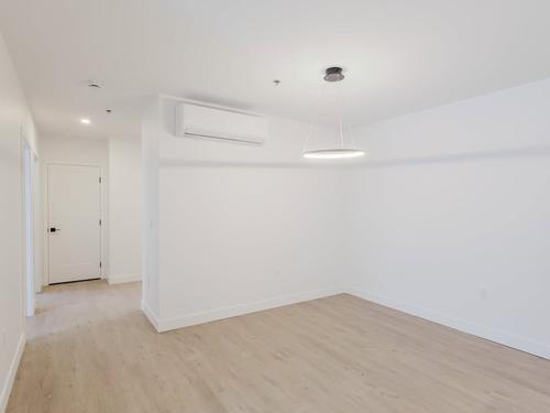 2 bedrooms apartment for rent in Sherbrooke — photo 6