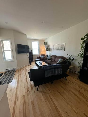 4 bedrooms apartment for rent in Montreal - Le Plateau-Mont-Royal — photo 7