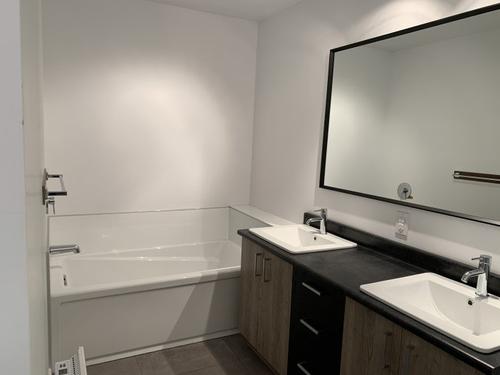 3 bedrooms apartment for rent in Sherbrooke — photo 20