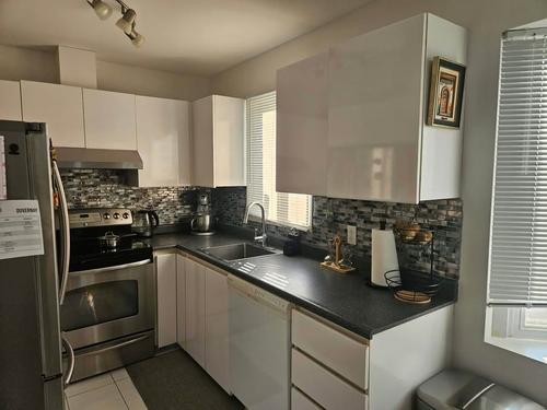2 bedrooms apartment for rent in Laval — photo 7