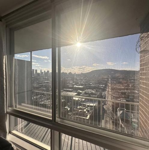 4 bedrooms apartment for rent in Montreal - Le Plateau-Mont-Royal — photo 2