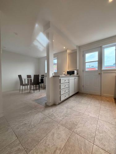 2 bedrooms apartment for rent in Laval — photo 2