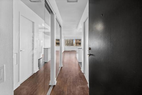 Studio for rent in Montreal - Ville-Marie — photo 6