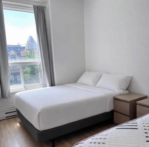 4 bedrooms apartment for rent in Montreal - Le Plateau-Mont-Royal — photo 2