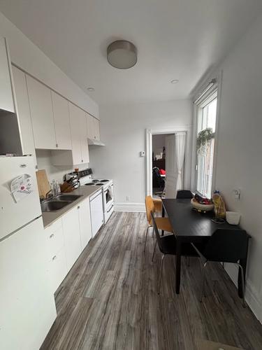 5 bedrooms apartment for rent in Montreal - Le Plateau-Mont-Royal — photo 3