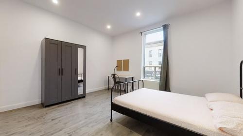 4 bedrooms apartment for rent in Montreal - Le Plateau-Mont-Royal — photo 10