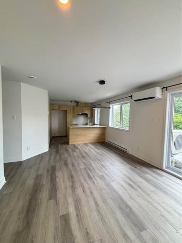 Appartement de 3 chambres à louer à Longueuil — photo 4