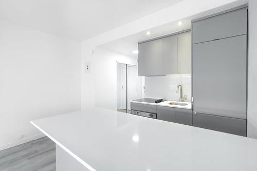 2 bedrooms apartment for rent in Montreal - Le Plateau-Mont-Royal — photo 10