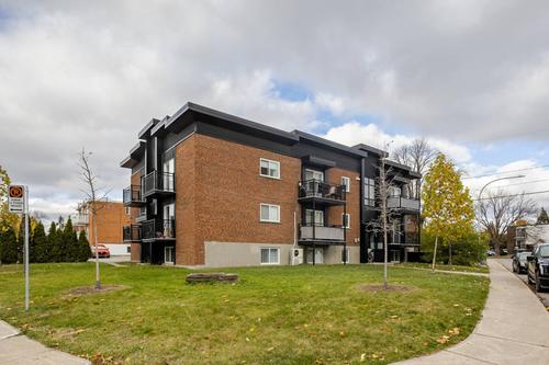 2 bedrooms apartment for rent in Laval — photo 17