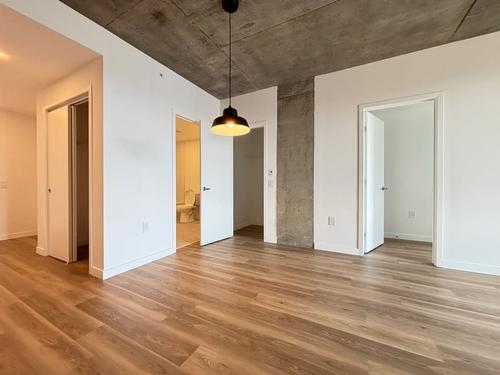 2 bedrooms apartment for rent in Laval — photo 15