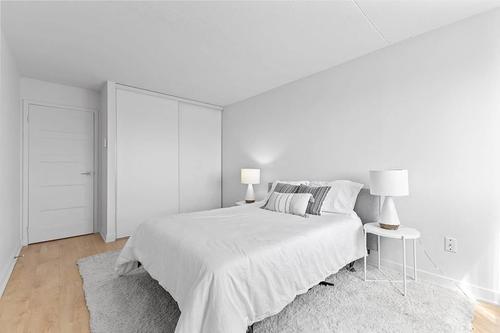 2 bedrooms apartment for rent in Laval — photo 12
