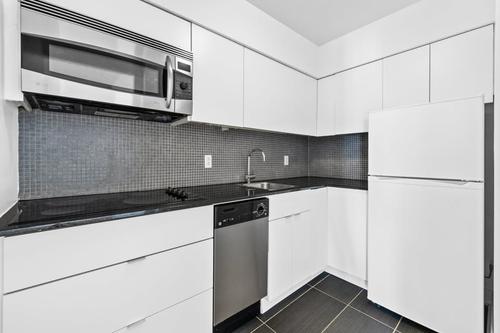 Studio for rent in Montreal - Ville-Marie — photo 3