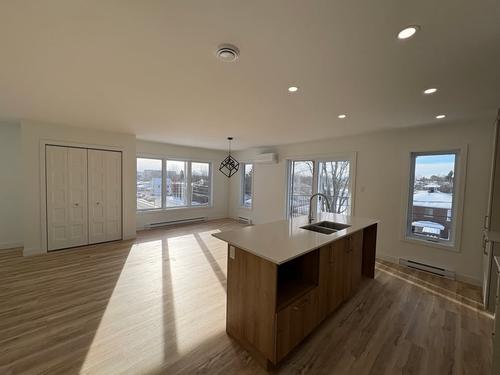 2 bedrooms apartment for rent in Sherbrooke — photo 3